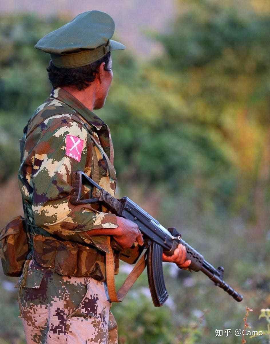 武警的制服，榮耀與責(zé)任，武警制服，榮耀與責(zé)任的象征