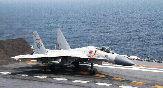 殲-15的特殊特點，中國海軍航空兵的重要支柱，殲-15特殊特點揭秘，中國海軍航空兵的關鍵支柱力量