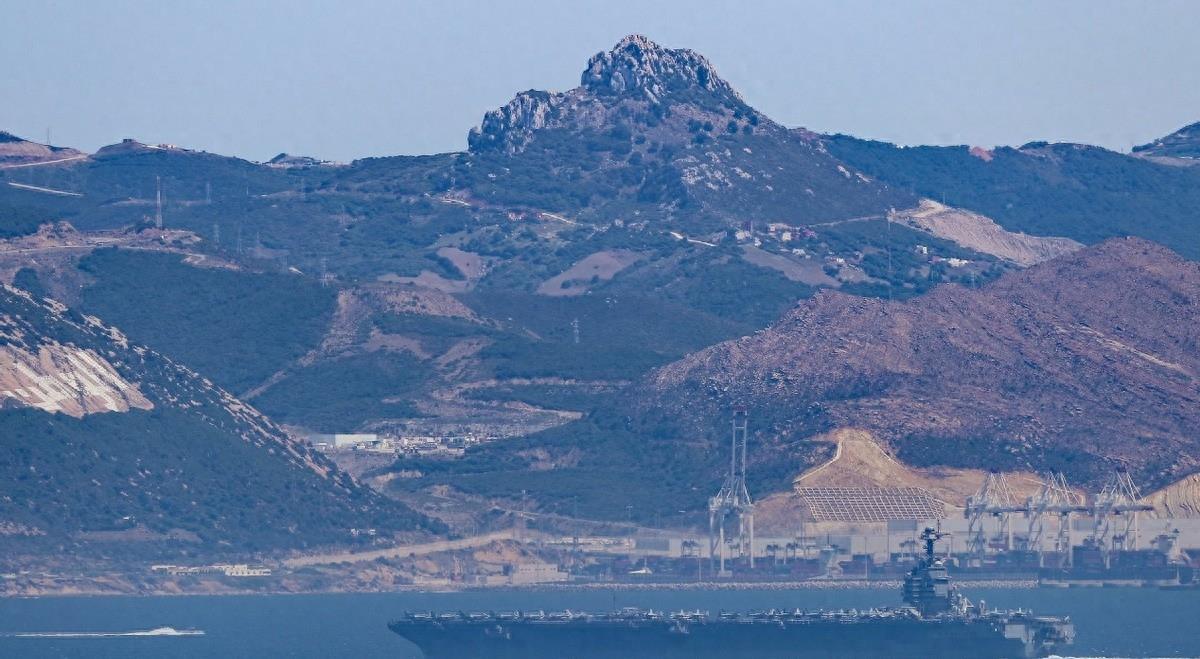 福特號(hào)航空母艦抵達(dá)地中海，地區(qū)安全的新篇章，福特號(hào)航空母艦抵達(dá)地中海，開(kāi)啟地區(qū)安全新篇章