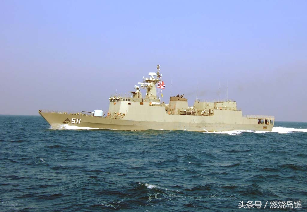 北大年級(jí)護(hù)衛(wèi)艦，守護(hù)青春，引領(lǐng)未來的航標(biāo)，北大年級(jí)護(hù)衛(wèi)艦，守護(hù)青春，領(lǐng)航未來之夢