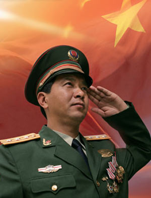 丁曉兵廣西武警總隊司令，勇?lián)姑?，筑夢邊疆，廣西武警總隊司令丁曉兵勇?lián)姑暨吔吔踩Ｐl(wèi)事業(yè)