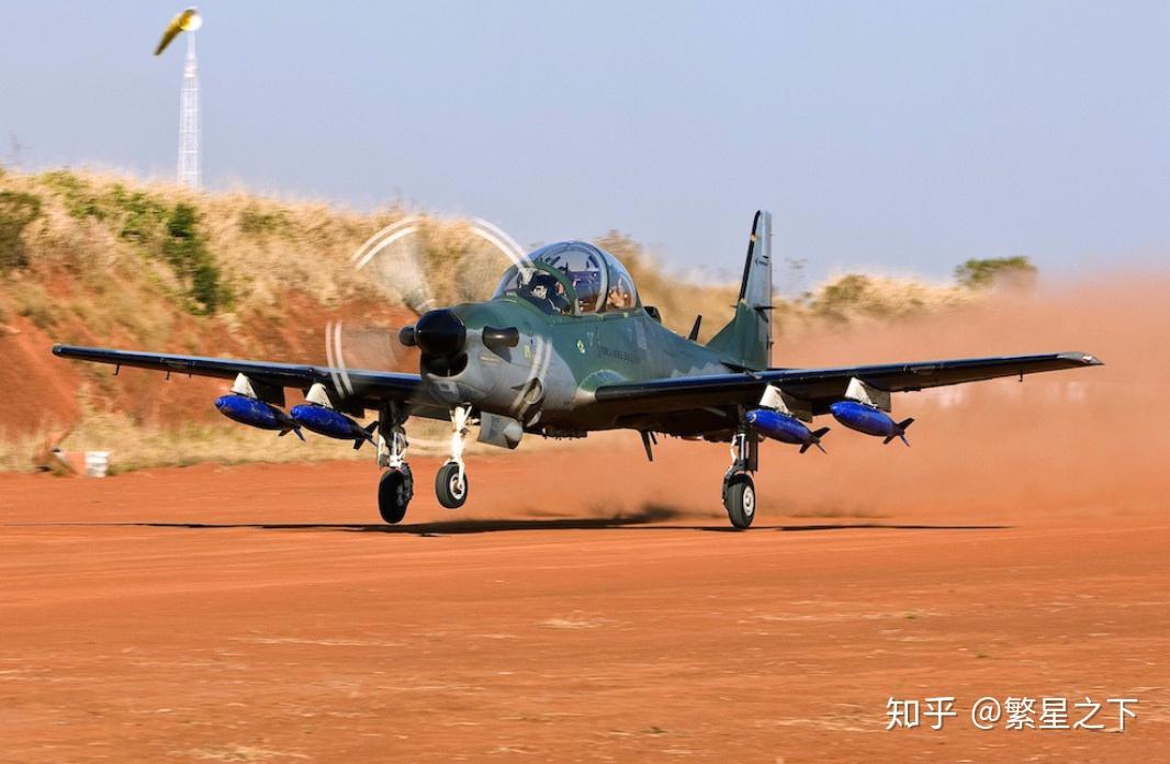我國(guó)有疣豬飛機(jī)一樣的飛機(jī)嗎？——探索中國(guó)航空工業(yè)的成就與未來(lái)，中國(guó)航空工業(yè)的成就與未來(lái)探索，是否有類似疣豬飛機(jī)的國(guó)產(chǎn)戰(zhàn)機(jī)？