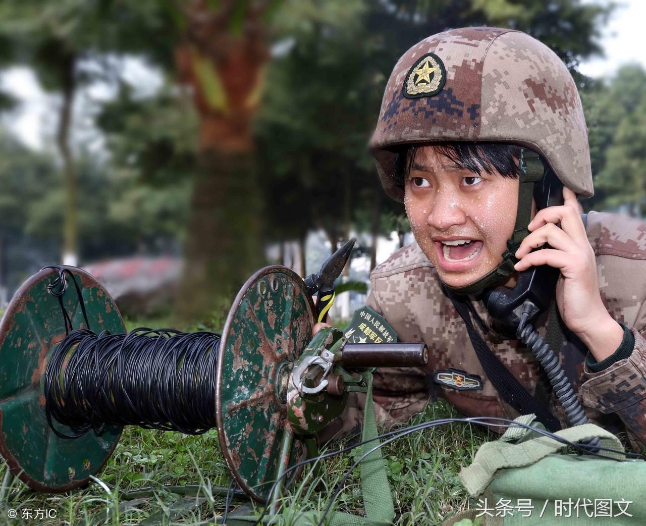 男兵和女兵在一起訓練，融合中的優(yōu)勢與挑戰(zhàn)，男兵女兵融合訓練，優(yōu)勢與挑戰(zhàn)探析