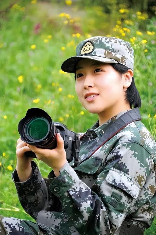 最漂亮的中國女兵圖片，展現(xiàn)英勇與美麗的瞬間，英勇與美麗并存，最迷人的中國女兵瞬間圖片
