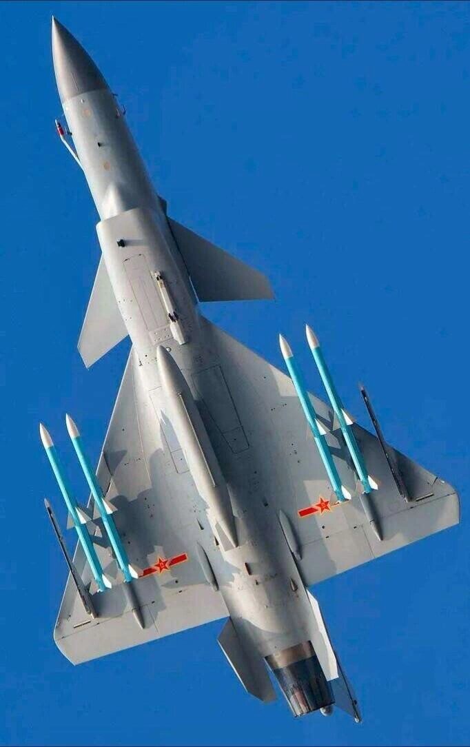 殲-10戰(zhàn)斗機(jī)性能簡(jiǎn)介，殲-10戰(zhàn)斗機(jī)性能概覽