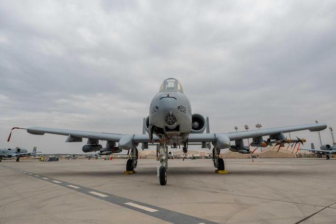 A-10疣豬攻擊機(jī)折紙教程，A-10疣豬攻擊機(jī)折紙教程，一步步教你折紙戰(zhàn)機(jī)
