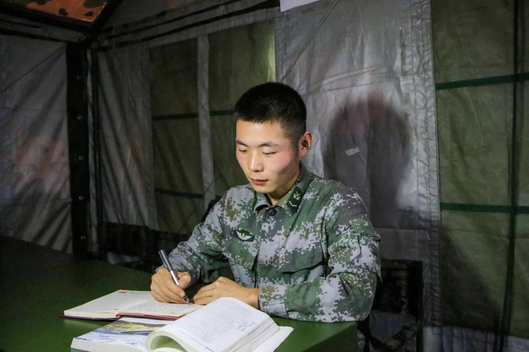 中國(guó)集團(tuán)軍，震撼人心的力量展現(xiàn)，中國(guó)集團(tuán)軍的力量展現(xiàn)，震撼人心之姿