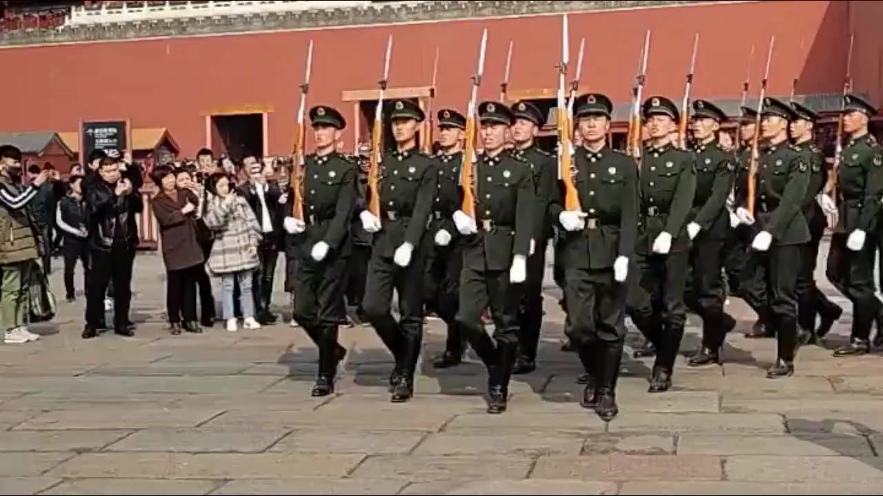 祖國不會(huì)忘記——三軍儀仗隊(duì)的榮耀與使命（完整版），三軍儀仗隊(duì)的榮耀使命，祖國的銘記與致敬（完整版）