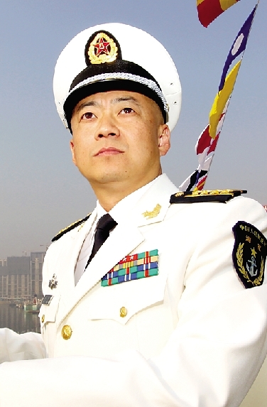 遼寧艦艦長之犧牲，英勇無畏，忠誠擔(dān)當(dāng)，遼寧艦艦長英勇犧牲，忠誠擔(dān)當(dāng)顯無畏精神