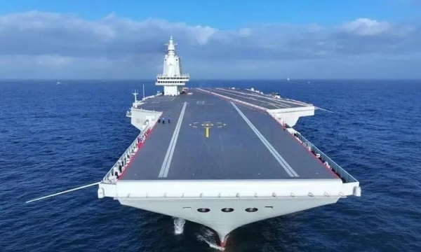 揭秘中國海軍新力量，福建艦與004航母的姊妹情深，揭秘中國海軍新力量，福建艦與姊妹艦004航母的崛起之路