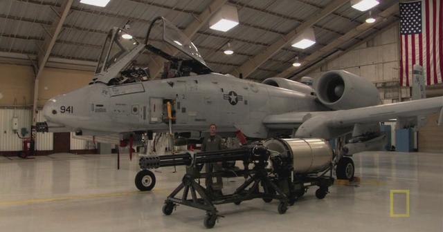 揭秘A-10機炮傾斜之謎，為何設(shè)計如此獨特？，揭秘A-10機炮傾斜設(shè)計的獨特之處與原因解析