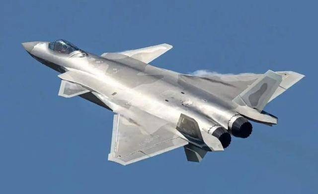 殲-16戰(zhàn)斗機(jī)最高升限的探索與解析，殲-16戰(zhàn)斗機(jī)最高升限的探索與揭秘