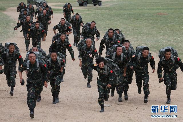 中國人民解放軍女兵圖片大全，展現(xiàn)力量與榮耀，中國人民解放軍女兵圖片展示，力量與榮耀的彰顯