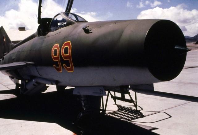 殲-12戰(zhàn)機(jī)性能特點(diǎn)深度解析，殲-12戰(zhàn)機(jī)性能特點(diǎn)深度剖析
