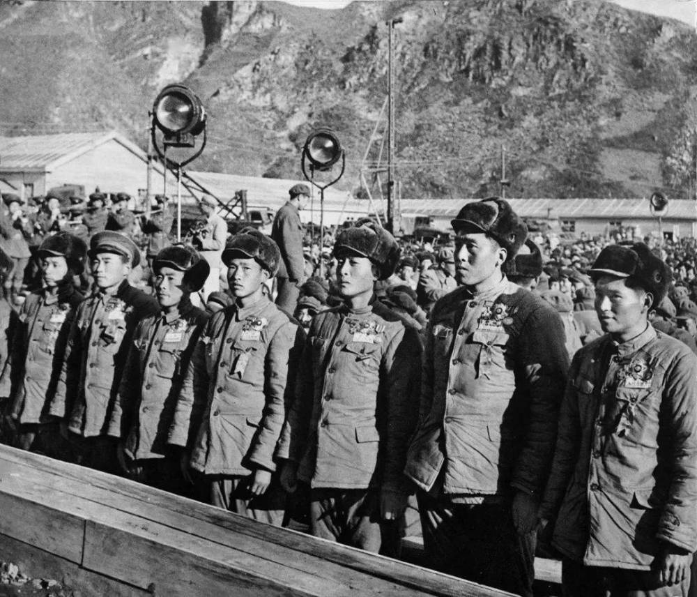 中國人民志愿軍分三批凱旋歸來，榮耀與堅韌的象征，中國人民志愿軍凱旋歸來，榮耀與堅韌的象征