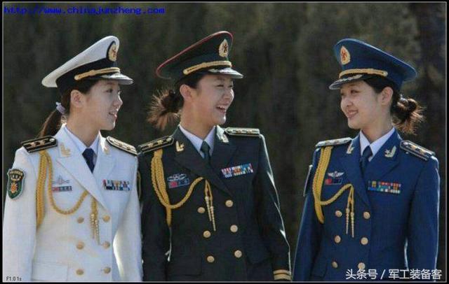關(guān)于07式軍服難看的看法，關(guān)于對(duì)07式軍服外觀的評(píng)價(jià)的看法