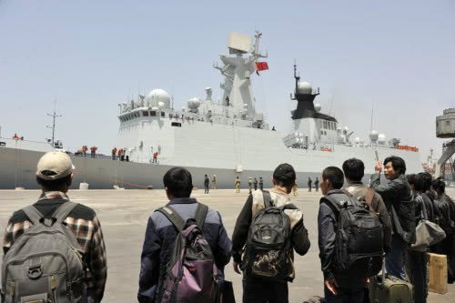 人民海軍70周年閱兵式，日本旭日旗引發(fā)的深度思考，人民海軍70周年閱兵式，日本旭日旗背后的深度思考