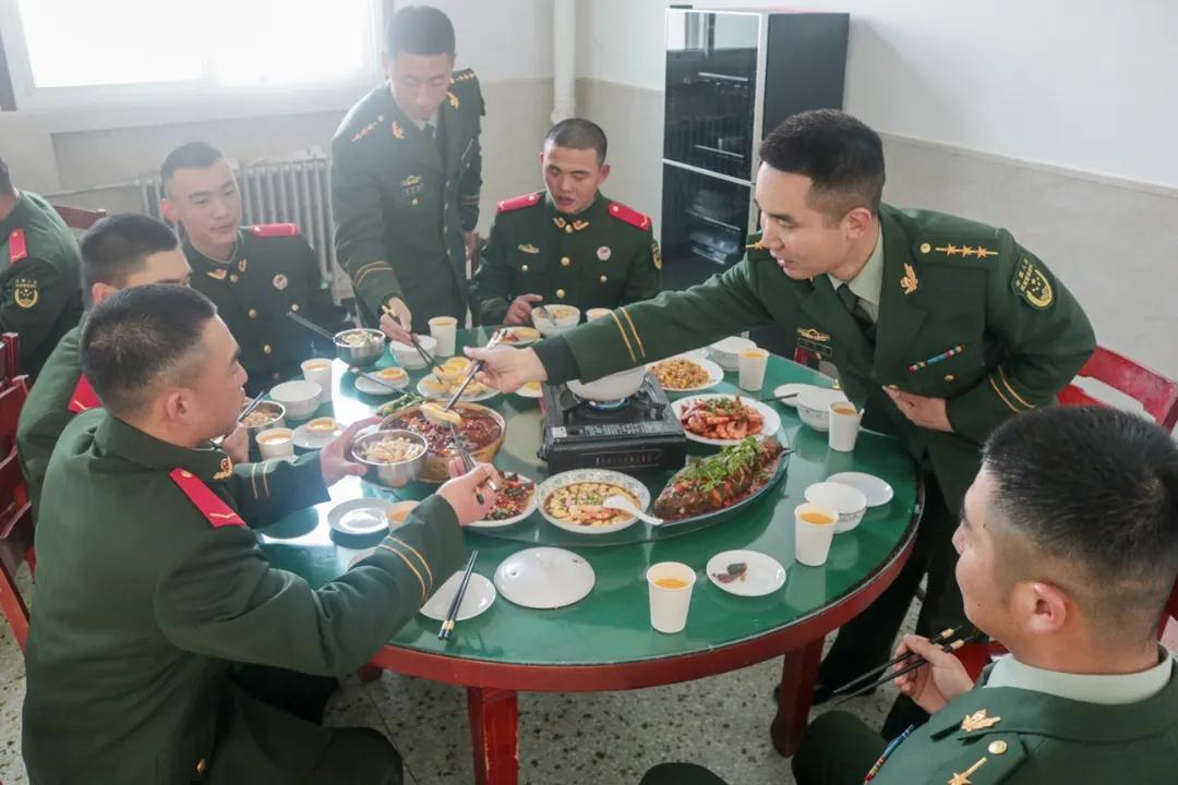 新兵訓(xùn)練，塑造軍事精英的必經(jīng)之路，新兵訓(xùn)練，軍事精英成長(zhǎng)的必經(jīng)之路
