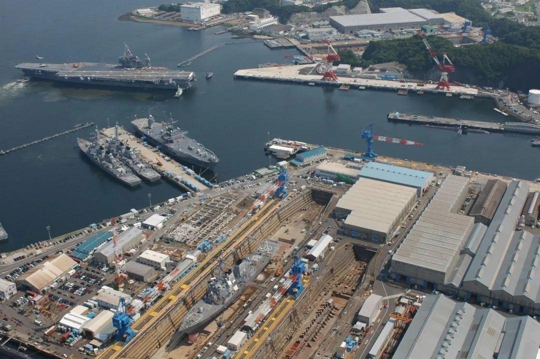 中美航母尺寸對比，探究兩國海軍力量的差異與演變，中美航母尺寸對比，探究兩國海軍力量的差異與演變歷程