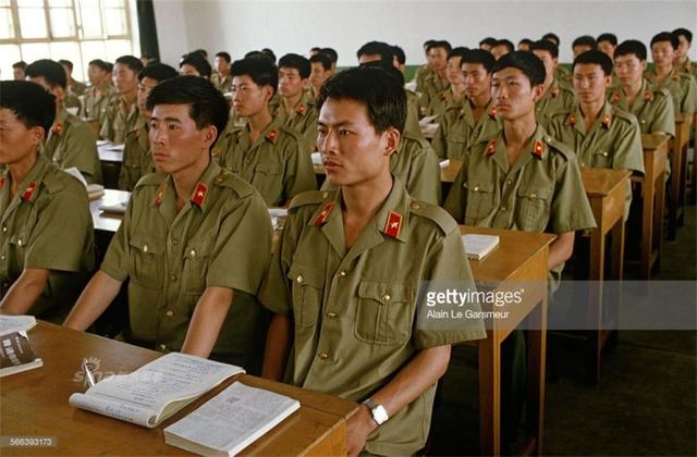 石家莊陸軍學(xué)院閱兵，榮耀的展示與力量的彰顯，石家莊陸軍學(xué)院閱兵，榮耀展示與力量彰顯日