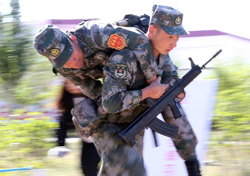 朱日和基地面積是否夠用，軍事訓(xùn)練場(chǎng)的挑戰(zhàn)與機(jī)遇，朱日和基地所面臨的挑戰(zhàn)與機(jī)遇，訓(xùn)練場(chǎng)面積是否足夠？