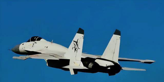 殲-15，空優(yōu)戰(zhàn)機的杰出代表，殲-15，空優(yōu)戰(zhàn)機杰出代表風(fēng)采展示
