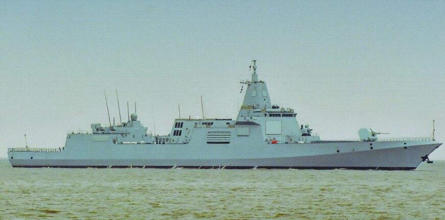 海軍70周年閱艦式中的明星戰(zhàn)艦，中國海軍新型導(dǎo)彈驅(qū)逐艦055的榮耀時刻，中國海軍新型導(dǎo)彈驅(qū)逐艦055在70周年閱艦式中的榮耀瞬間